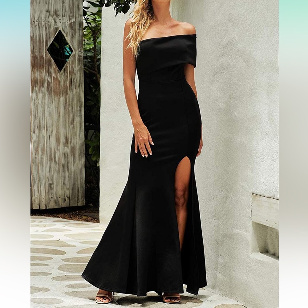 Black jersey formal dress one shoulder with a slit size XS